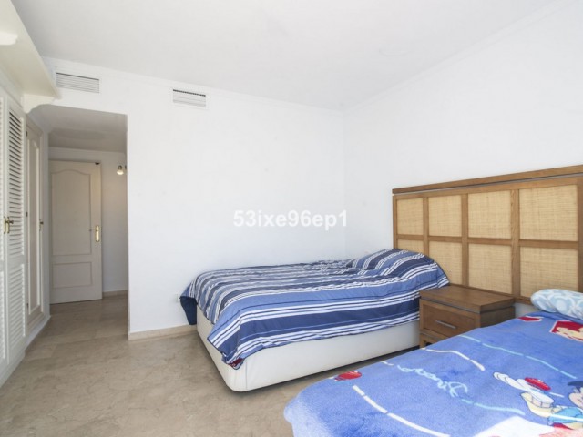 5 Soveroms Villa i New Golden Mile