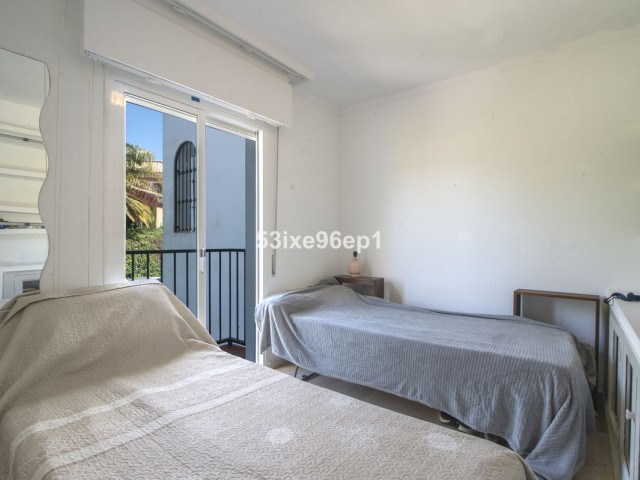 5 Soveroms Villa i New Golden Mile