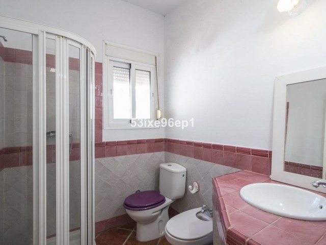 5 Soveroms Villa i New Golden Mile