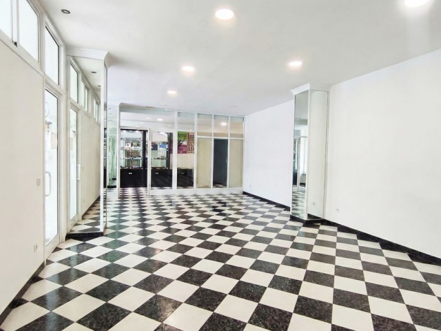 Comercial con 0 Dormitorios  en Alhaurín el Grande