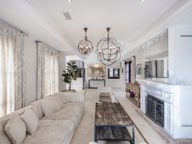 Villa, El Madroñal, R5274475