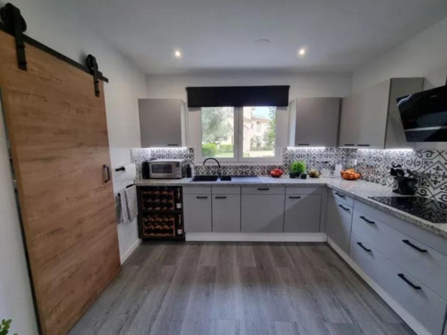 Apartamento con 3 Dormitorios  en San Roque