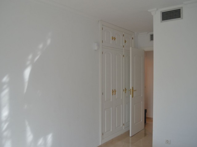 Villa con 3 Dormitorios  en Alhaurin Golf