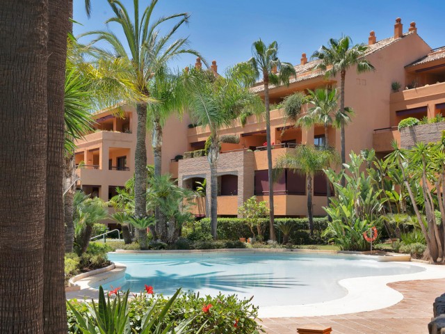 Apartamento, Bahía de Marbella, R5304808
