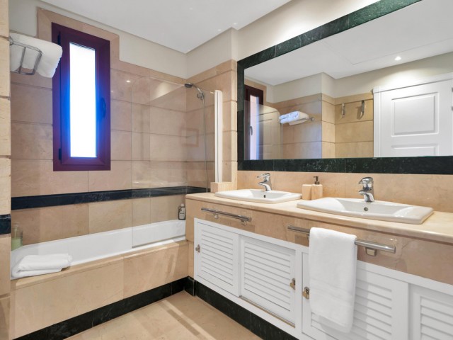 3 Bedrooms Apartment in Bahía de Marbella