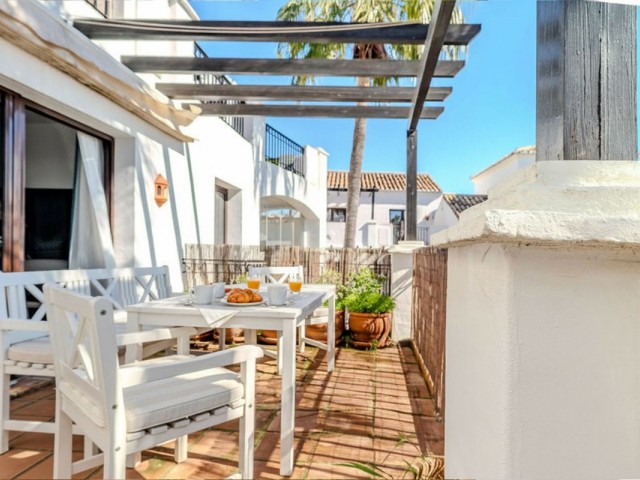 2 Schlafzimmer Apartment in Altos de los Monteros