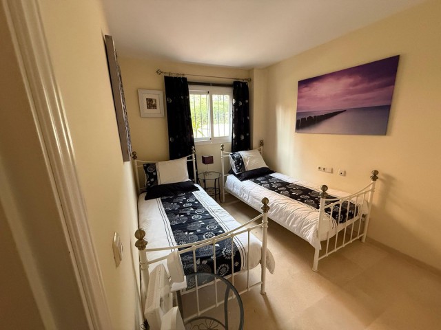 2 Bedrooms Apartment in Elviria