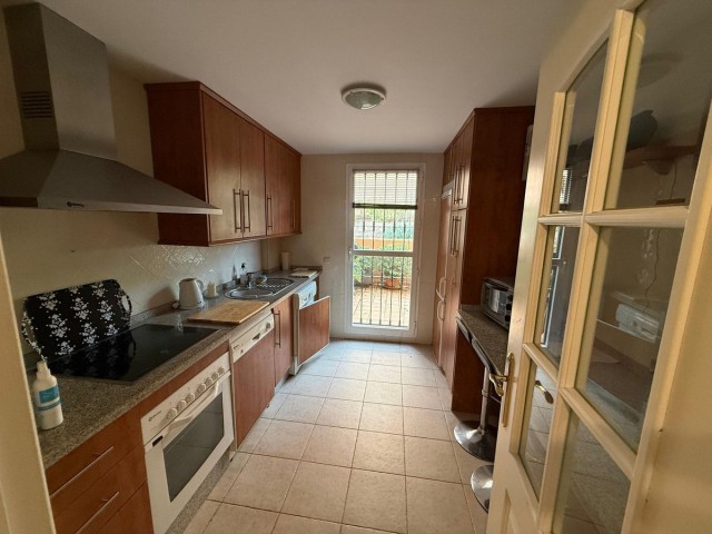 2 Bedrooms Apartment in Elviria