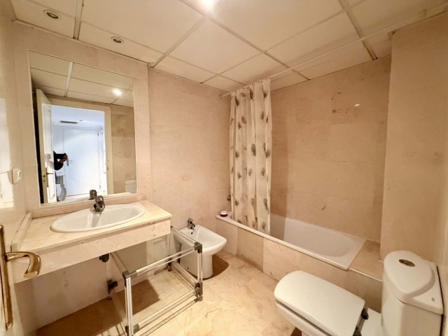 Apartamento con 2 Dormitorios  en Río Real