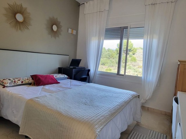 Apartamento con 2 Dormitorios  en Puerto Banús