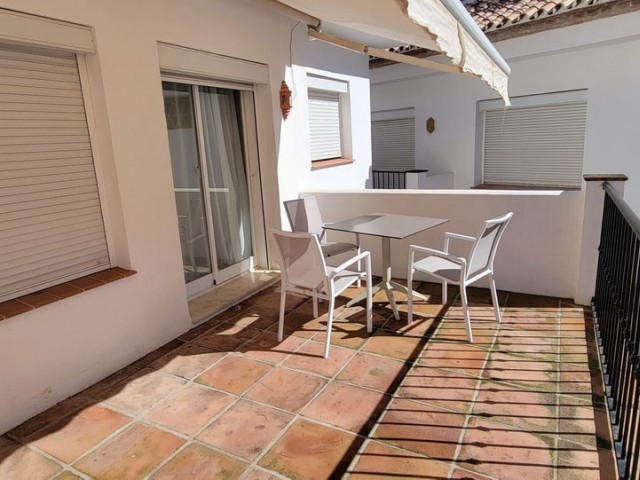 Apartamento con 2 Dormitorios  en Puerto Banús