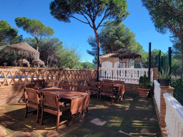 Apartamento con 2 Dormitorios  en Puerto Banús