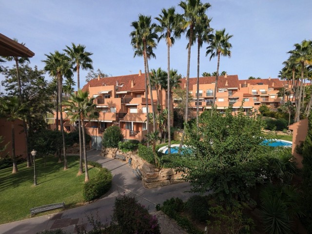 Apartment, Casares, R5310043