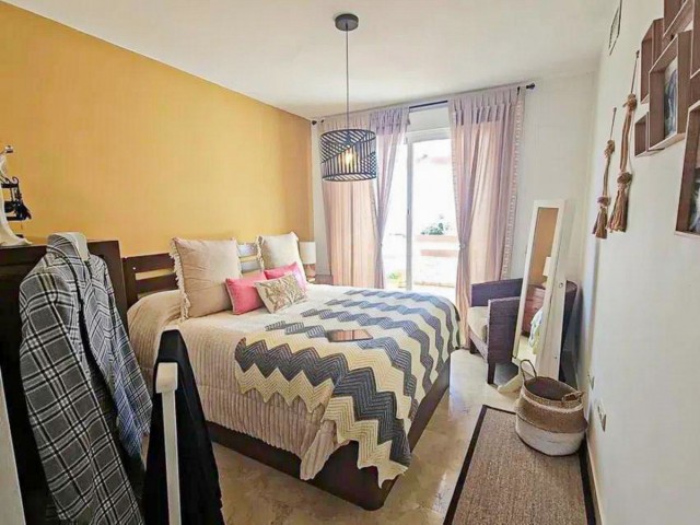 Apartamento con 3 Dormitorios  en Selwo