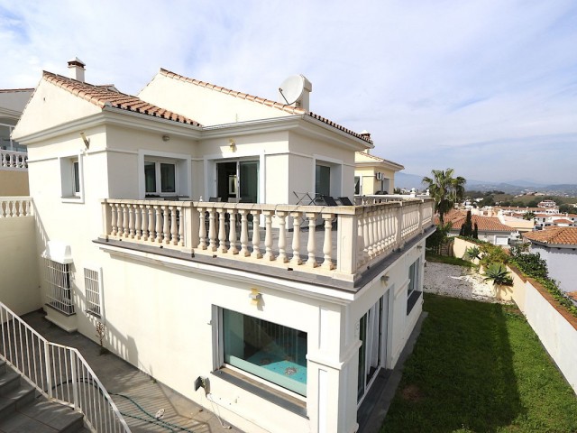 Villa, Cerros del Aguila, R5304988