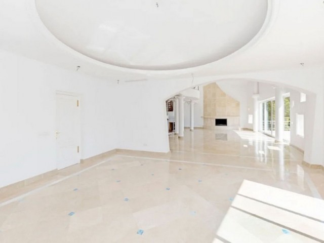 5 Slaapkamer Villa in Los Almendros