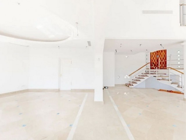 5 Slaapkamer Villa in Los Almendros