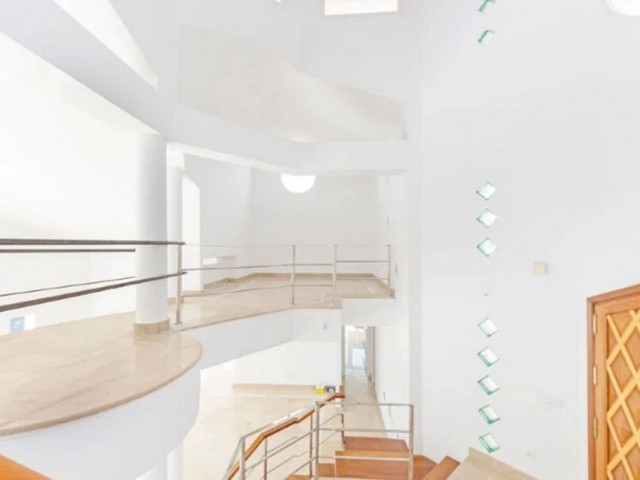5 Slaapkamer Villa in Los Almendros