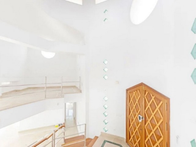 5 Slaapkamer Villa in Los Almendros