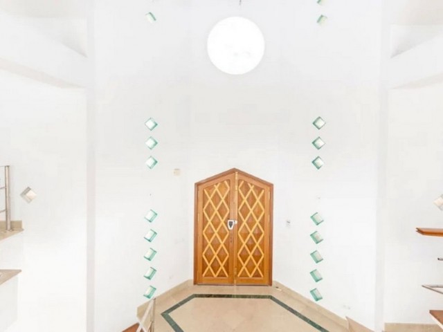 5 Slaapkamer Villa in Los Almendros