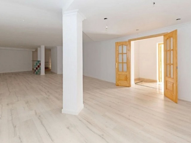 Villa, Los Almendros, R5321914