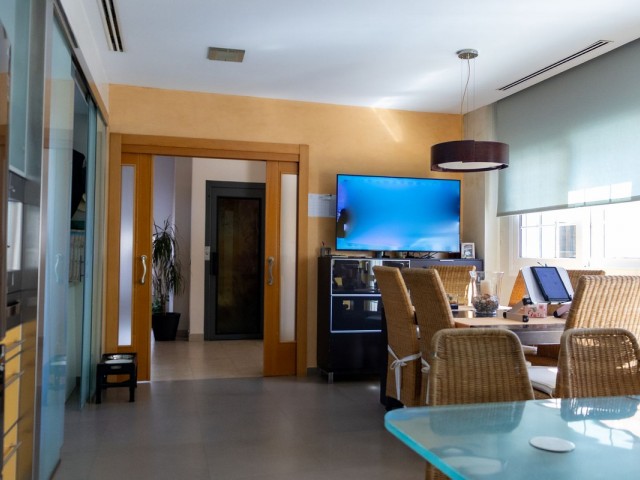 6 Schlafzimmer Villa in Playamar