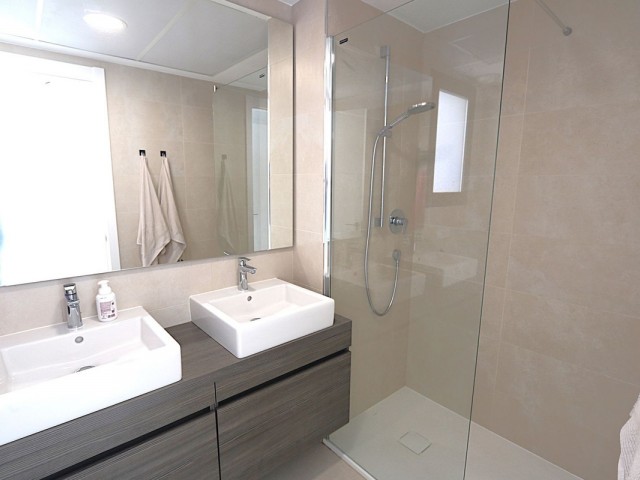 Apartamento con 2 Dormitorios  en Carvajal