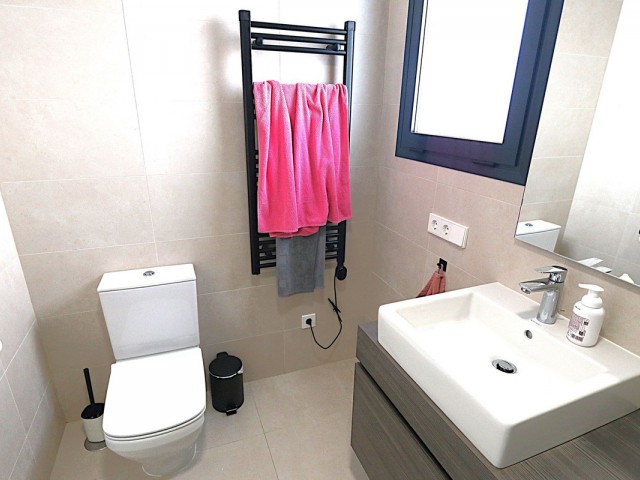 Apartamento con 2 Dormitorios  en Carvajal