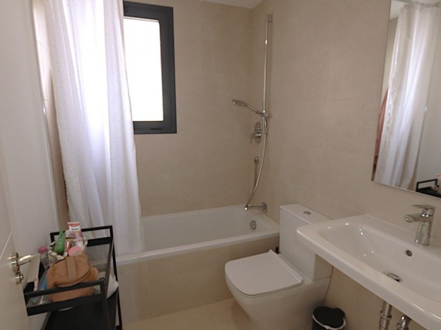 Apartamento con 2 Dormitorios  en Carvajal