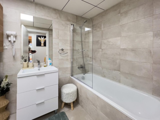 Apartamento con 3 Dormitorios  en El Chaparral
