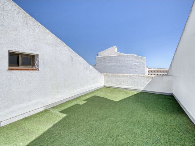 Villa, Cerros del Aguila, R5274565