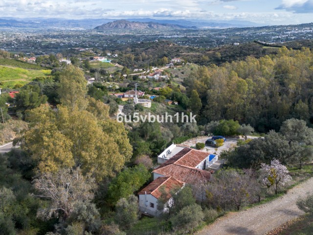 Villa con 3 Dormitorios  en Alhaurín el Grande