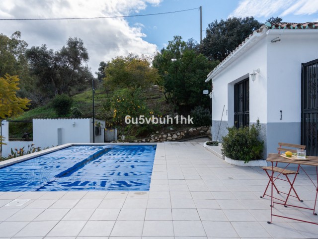 Villa con 3 Dormitorios  en Alhaurín el Grande