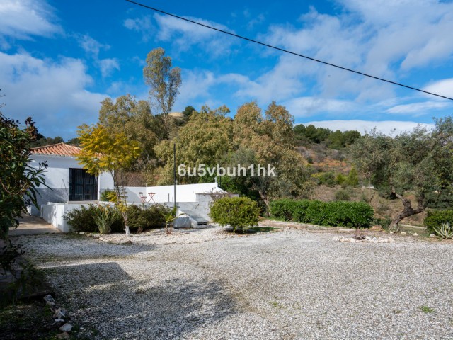 Villa con 3 Dormitorios  en Alhaurín el Grande