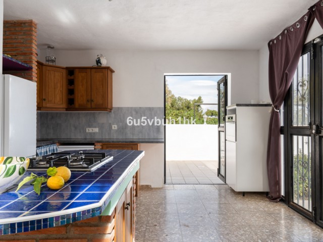 Villa con 3 Dormitorios  en Alhaurín el Grande
