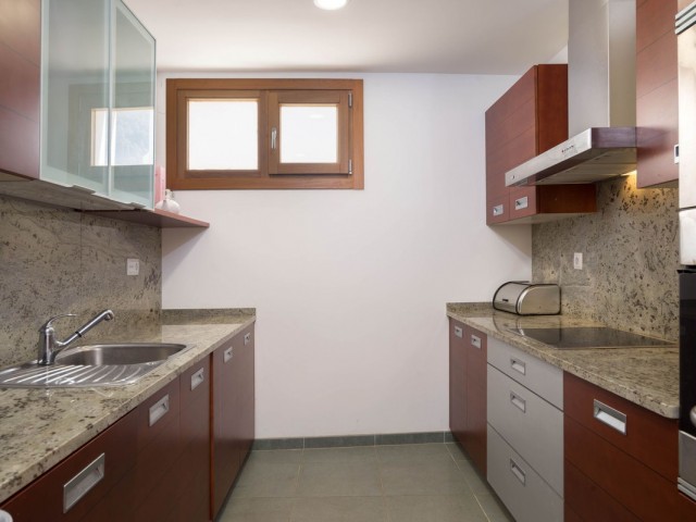 Apartamento, Altos de los Monteros, R5332495