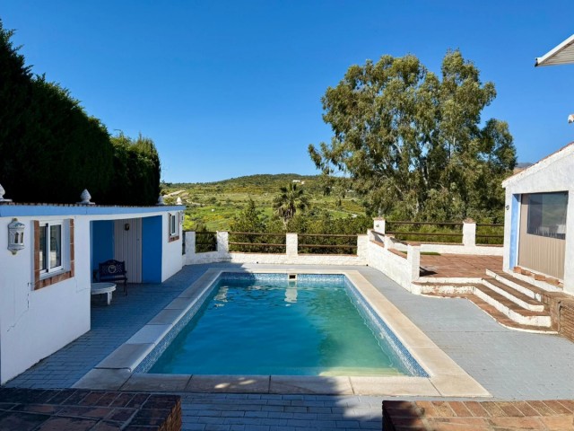 Villa, Valle Romano, R5335219
