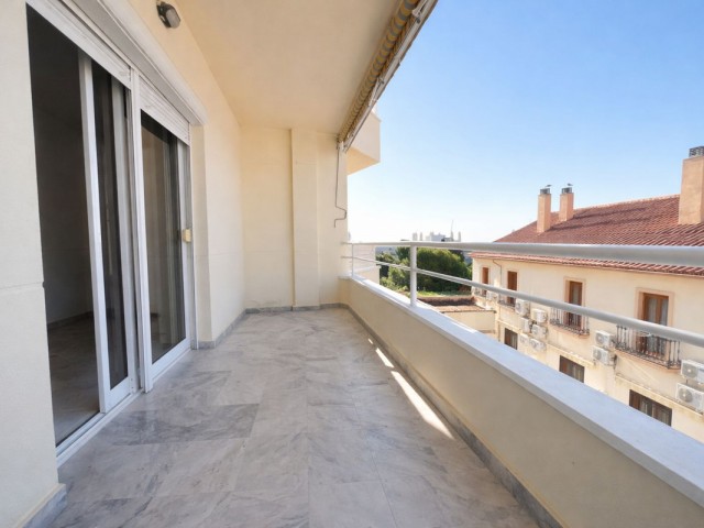 Apartment, Torremolinos, R5332744
