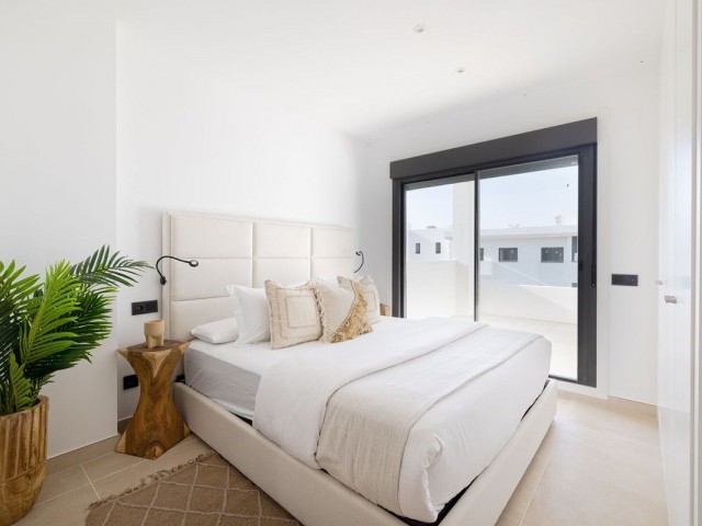 Apartamento con 2 Dormitorios  en Casares Playa