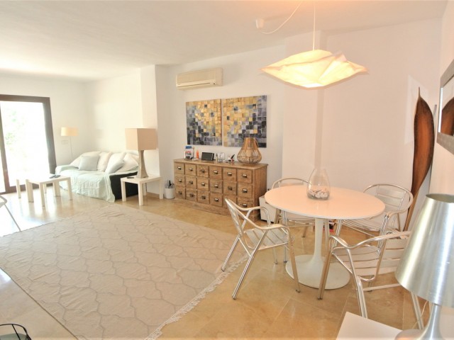 Apartment, The Golden Mile, R5202943