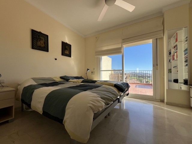Ático con 3 Dormitorios  en La Cala Hills