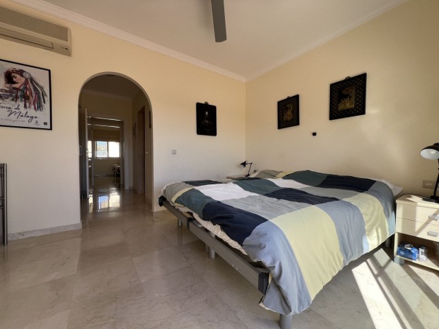Ático con 3 Dormitorios  en La Cala Hills