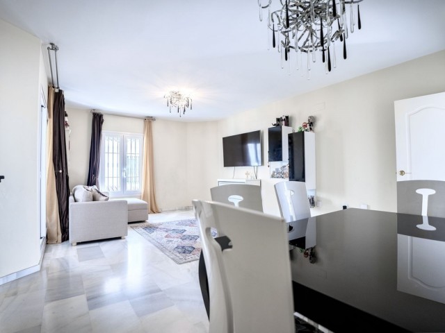 Apartment, Nueva Andalucia, R5337286