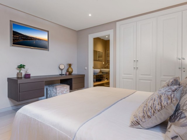 5 Slaapkamer Rijtjeshuis in La Heredia