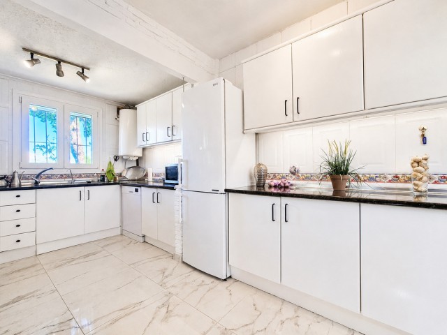 2 Bedrooms Villa in Benalmadena