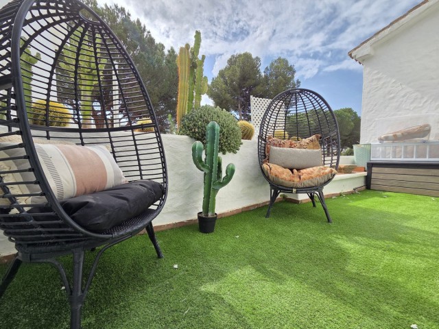 Townhouse, Nueva Andalucia, R5340718