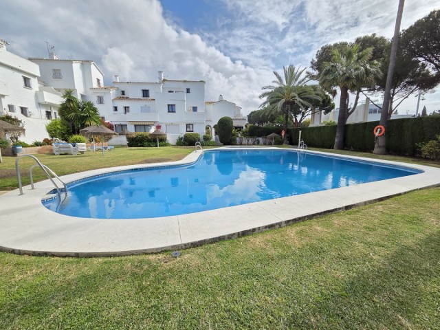 Townhouse, Nueva Andalucia, R5340718