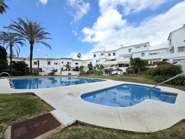 Townhouse, Nueva Andalucia, R5340718
