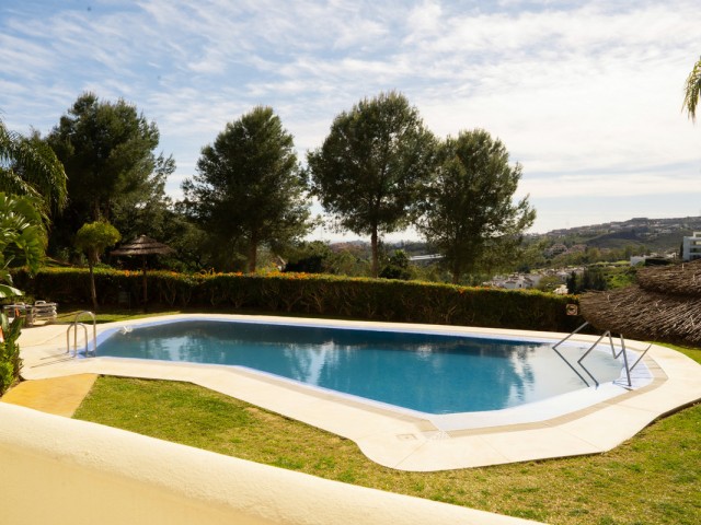 2 Bedrooms Apartment in Benahavís