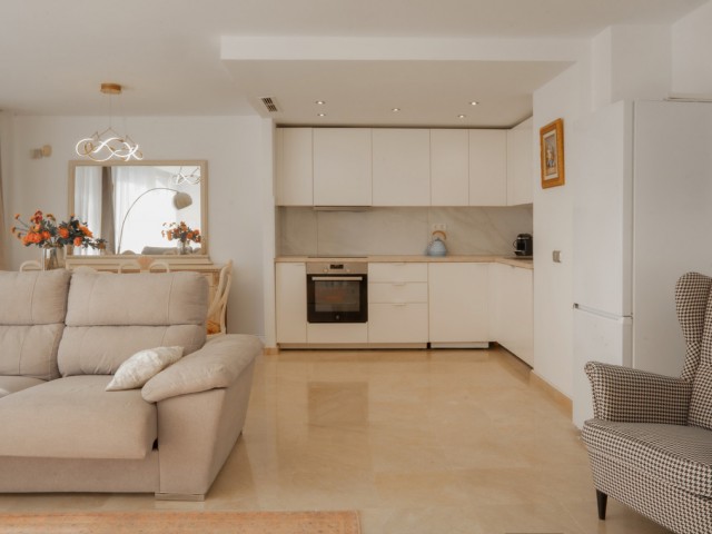 2 Bedrooms Apartment in Benahavís